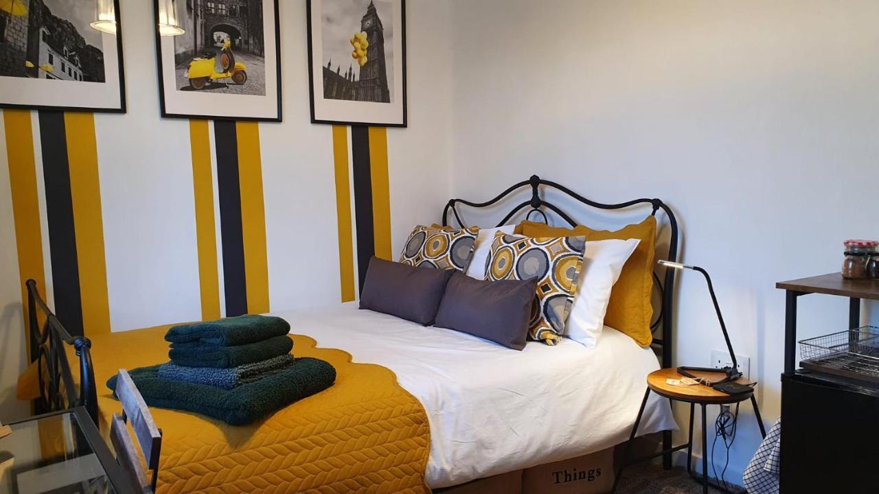 Kew Gardens - Private Double Room Richmond London - Homestay المظهر الخارجي الصورة