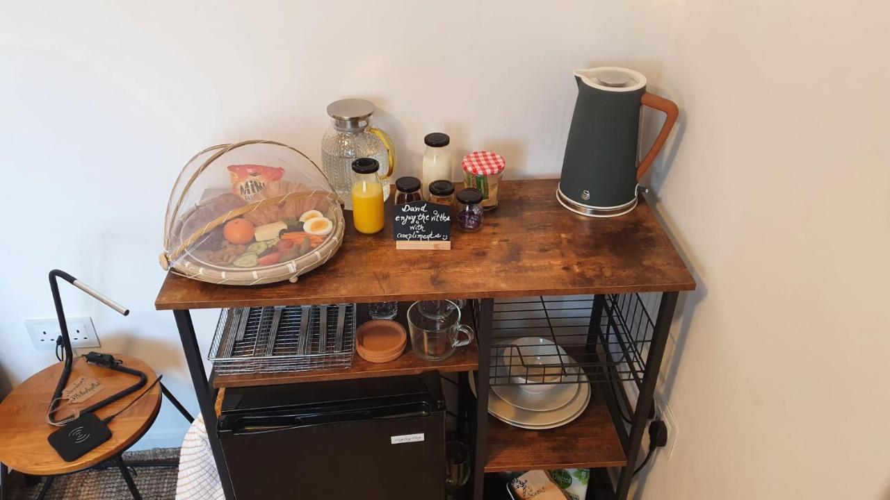 Kew Gardens - Private Double Room Richmond London - Homestay المظهر الخارجي الصورة