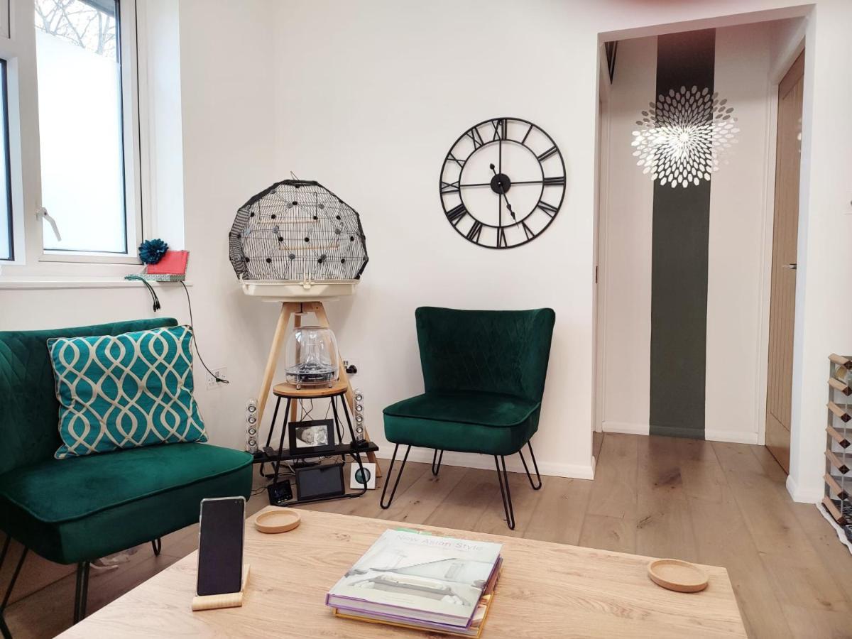 Kew Gardens - Private Double Room Richmond London - Homestay المظهر الخارجي الصورة