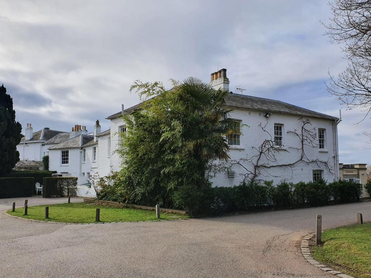 Kew Gardens - Private Double Room Richmond London - Homestay المظهر الخارجي الصورة